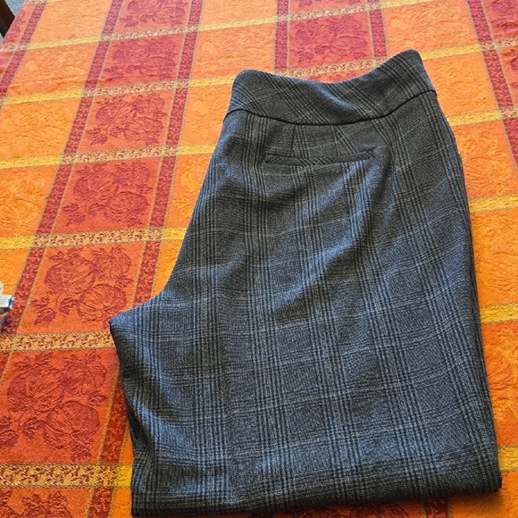 Avenue Women's Blue/Charcoal Plaid Dress Pants - Picture 11 of 12
